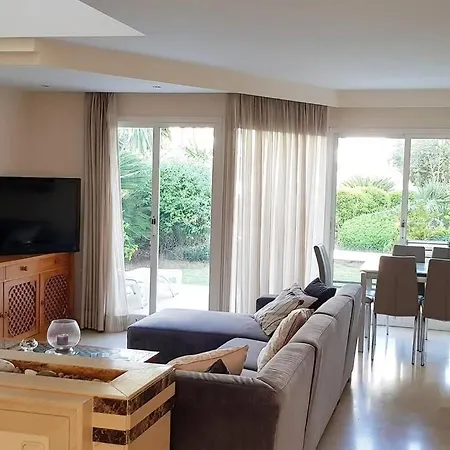 Villa Casa Noble, Stunning Beach Side Townhouse, Nr Estepona