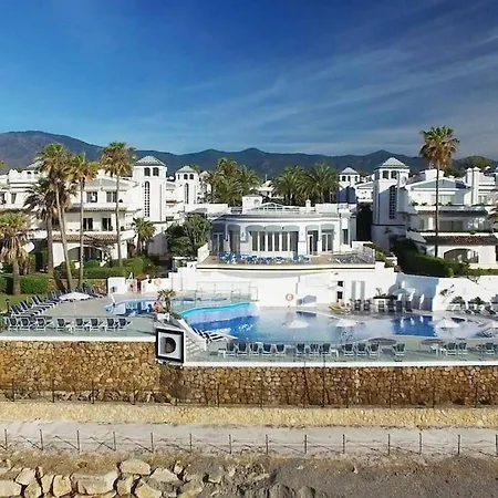 Casa Noble, Stunning Beach Side Townhouse, Nr Villa Estepona